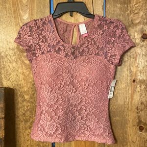 No Boundaries XS Lace Top